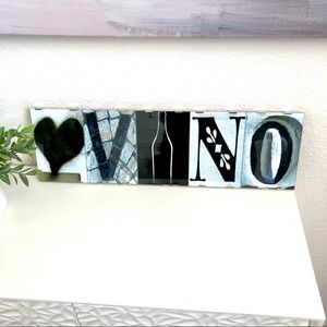 Love Vino Sign